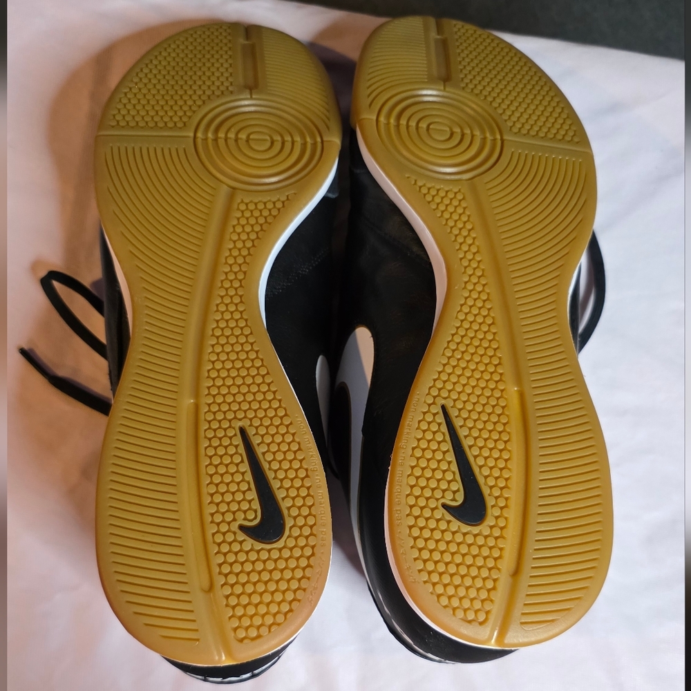 Nike TiempoX Black Indoor Soccer Shoes Size 13 - Picture 3 of 5